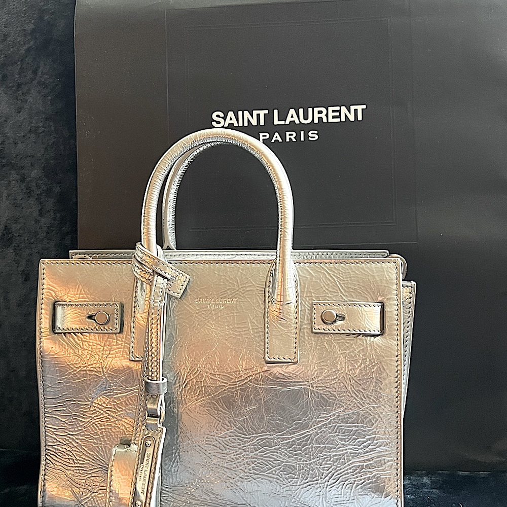 SAINT LAURENT LEATHER SAC DE JOUR! PRISTINE! SILVER CRACKLED LEATHER! WORN ONCE! - Picture 12 of 13